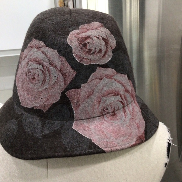 Tarnish Gray with roses Wool Hat - Picture 3 of 3